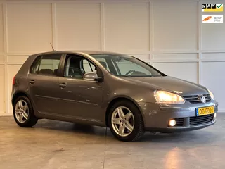 Volkswagen Golf 1.6 FSI Trendline / Airco / 5 Deurs / Keurige Auto
