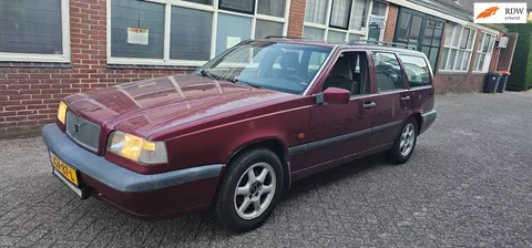 Volvo 850 2.5 GLE airco velgen trekh leuk vd run