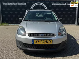 Ford Fiesta 1.3-8V Champion NL-Auto / 2e Eigenaar / NAP / Airco / APK