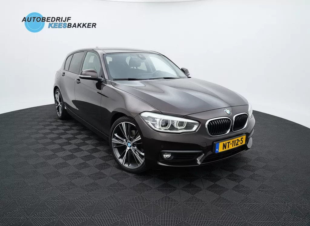 BMW 1-serie | Leder | Navigatie | LED | 19" Lichtmetalen Velgen
