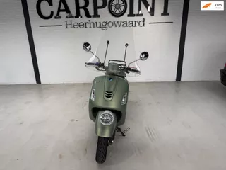 Vespa Scooter GTV 300 Sei Giorni LE 2018 Akrapovic Special Edition
