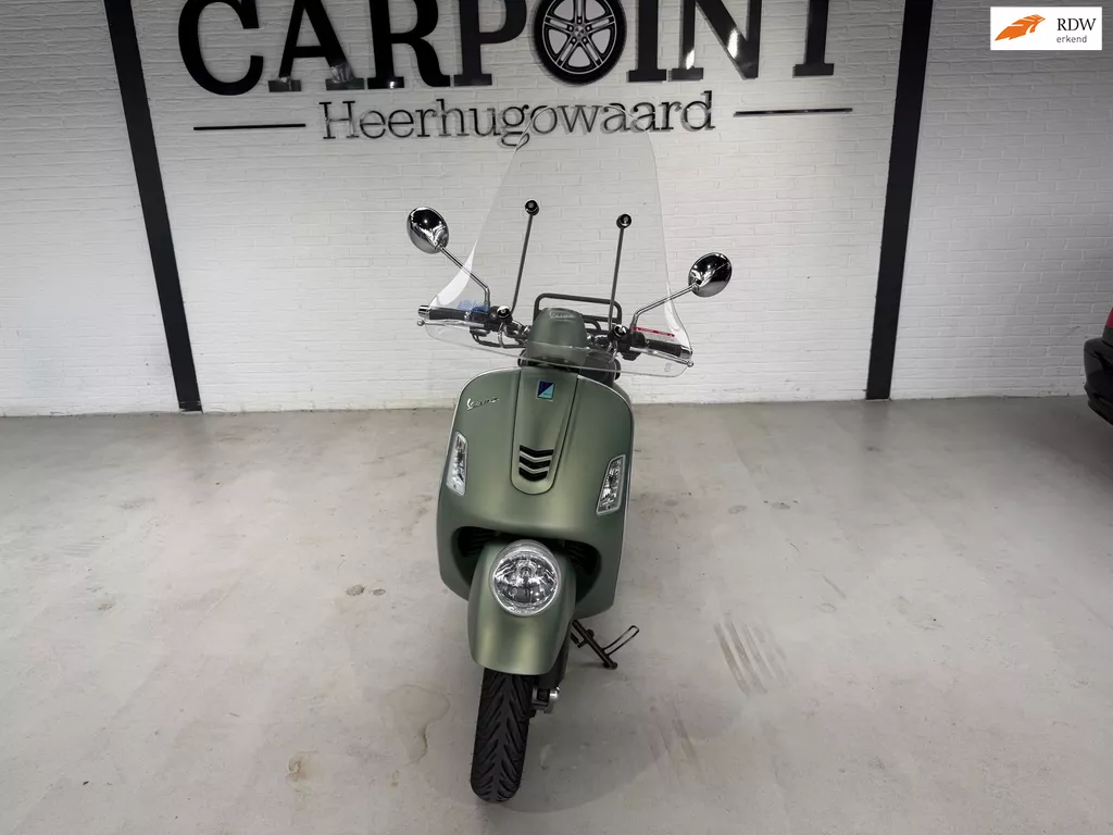 Vespa Scooter GTV 300 Sei Giorni LE 2018 Akrapovic Special Edition