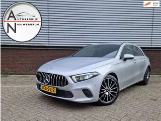 Mercedes-Benz A-klasse 180 AMG LED PDC Ambient light Vol Opties