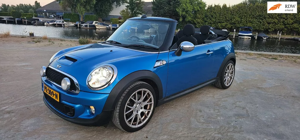 Mini Cabrio 1.6 Cooper S Chili RHD!!