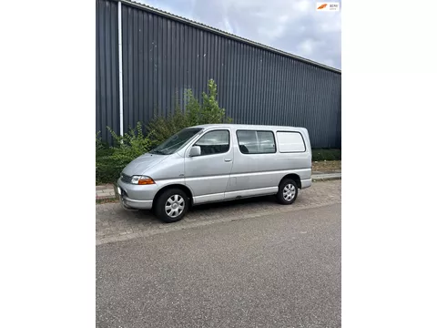 Toyota HiAce 2.5 D4-D 100 DC Emotion Executive