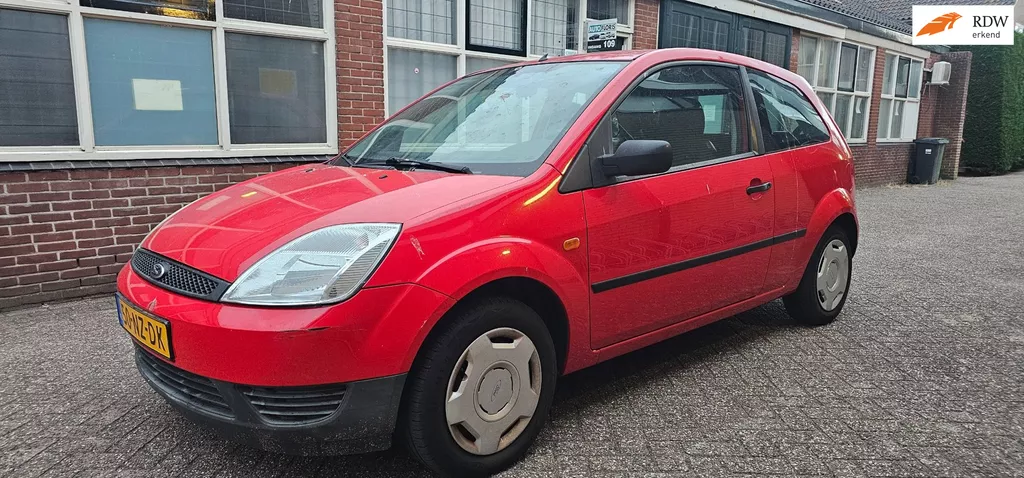 Ford Fiesta 1.3 Style lage kms apk