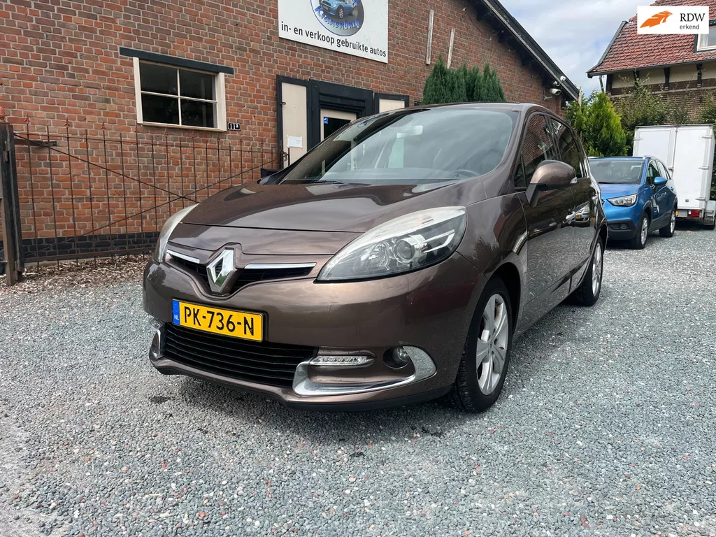 Renault Scénic 1.4 TCe Bose ( Airco + Navigatie + Trekhaak )