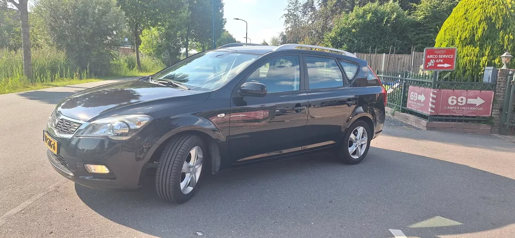 Kia Cee'd Sporty Wagon 1.4 CVVT X-ecutive