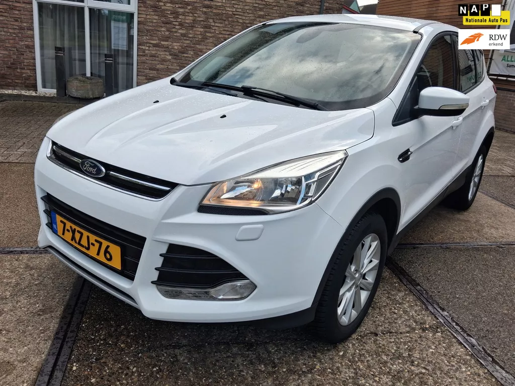 Ford Kuga 1.5 Titanium ((( mooi nette auto )))