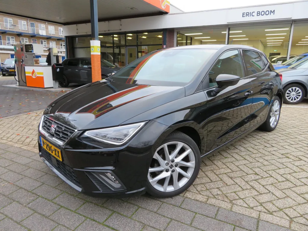 Seat Ibiza 1.0 TSI FR BUS. INT. BJ 22, LEER/ ALCANTARA /ZWARTE HEMEL, NL AUTO met NAP