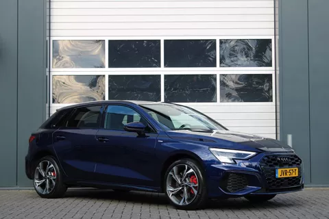 Audi A3 Sportback 45 TFSI e S edition Competition S-Line ACC/Virtual/Stoelverwarming/Keyless/Lane.Assist/PDC/LED/Carplay/NAV/18"LM