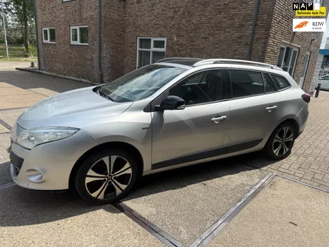 Renault Mégane Estate 1.4 TCe Bose --- VOOR SCHADE-- VOOR SCHADE ---