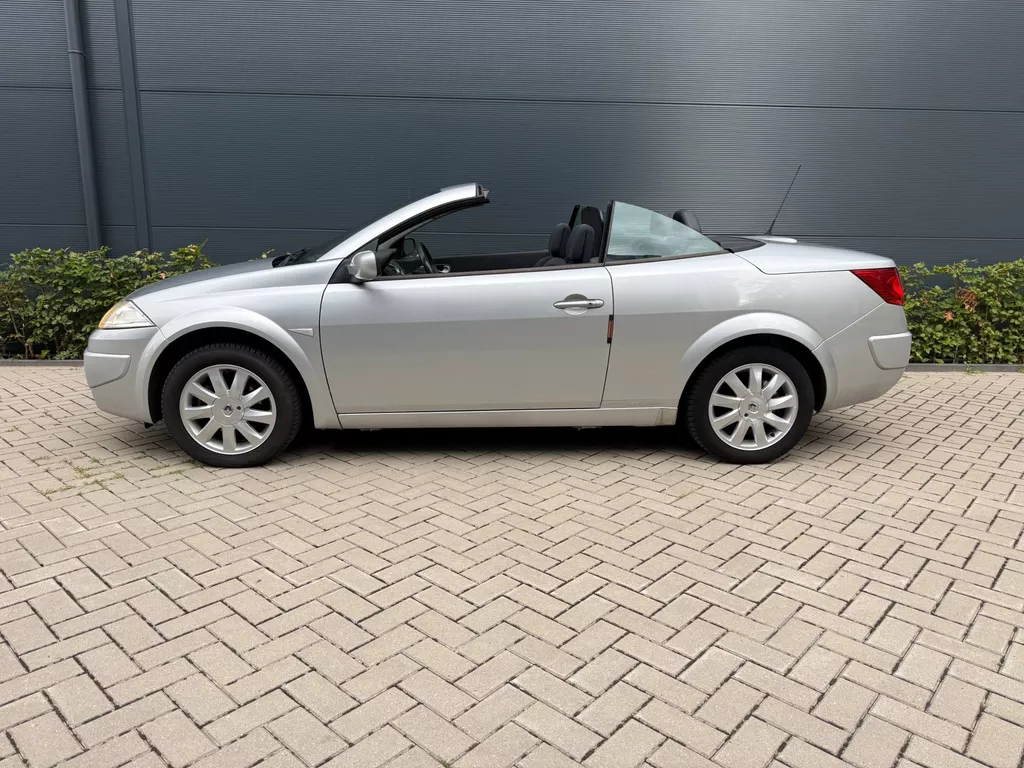Renault Mégane Coupé-Cabriolet 1.6-16V Dynamique youngtimer