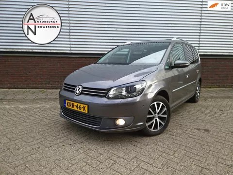 Volkswagen TOURAN 1.4 TSI Highline DSG Cruisecontrol Trekhaak Alarm