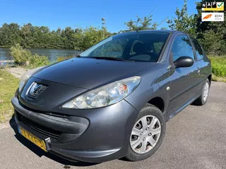 Peugeot 206 + 1.1 XR | Trehkaak | APK augustus 2027
