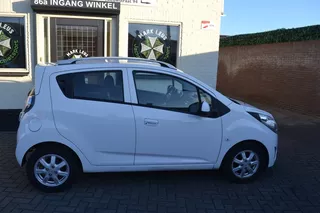 Chevrolet Spark 1.2 16V LT 4 cylinder 5drs/Hoogzitter