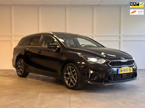 Kia Ceed Sportswagon 1.0 T-GDi GT-Line / 2022 / Pano / Navi / Cruise