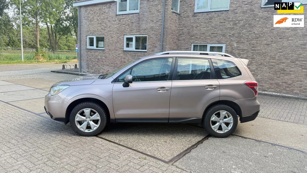 Subaru Forester 2.0 Comfort ((( automaat / navi / 4x4 )))