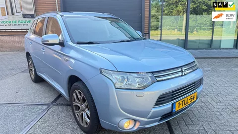 Mitsubishi Outlander 2.0 PHEV instyle (( leder / automaat.