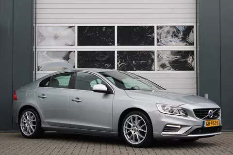 Volvo S60 2.0 T5 R-Design Automaat 245pk Clima/Cruise/Stoelverwarming/Leder/PDCv+a/LED/RadioCD.AUX.USB/18"LM/Dealer/APK:29-09-2027