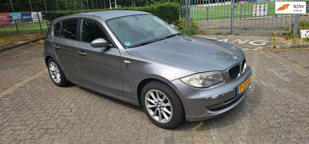 BMW 1-serie 116i 5drs airco velgen