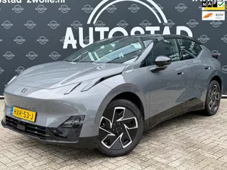 Lynk & Co 02 Core 66 kWh NL-Auto / Pano / Apple Carplay / Navi / APK
