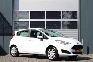 Ford Fiesta 1.0 Style Ultimate 5-Deurs Airco/Navi/Bluetooth/LED/RadioCD.USB/Elek.Ramen/C.V./Isofix/APK:30-01-2027