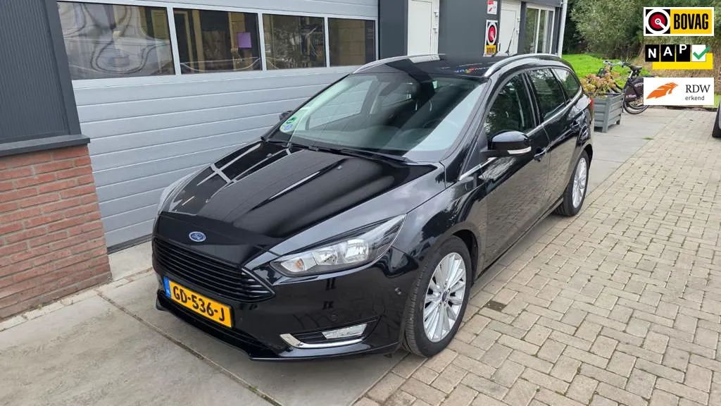 Ford Focus Wagon 1.5 Titanium Edition Stoelverw.| NAVI | PDC | Trekhaak