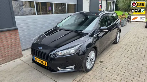 Ford Focus Wagon 1.5 Titanium Edition Stoelverw.| NAVI | PDC | Trekhaak