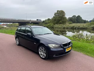 BMW 3-serie Touring 320i |Luxe|NW APK|