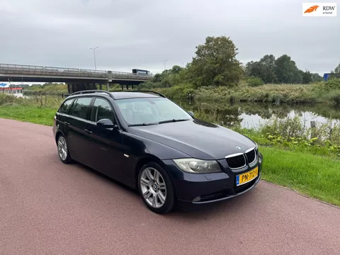 BMW 3-serie Touring 320i |Luxe|NW APK|