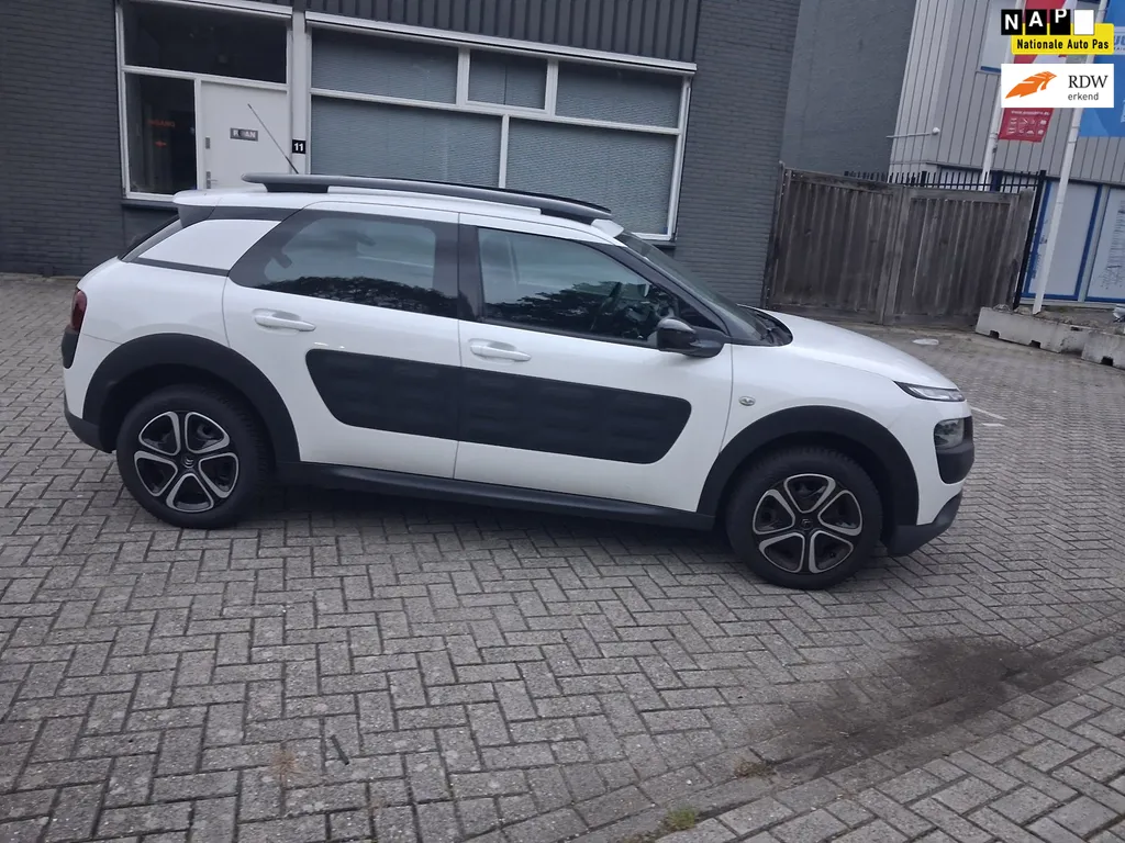 Citroen C4 Cactus 1.2 e-VTi Feel ((( AUTOMAAT ))