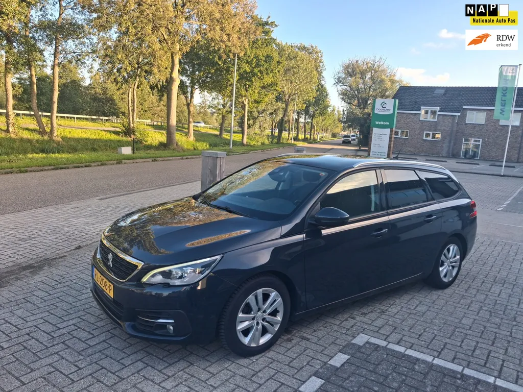 Peugeot 308 SW 1.2 PureTech Blue Lease Executive
