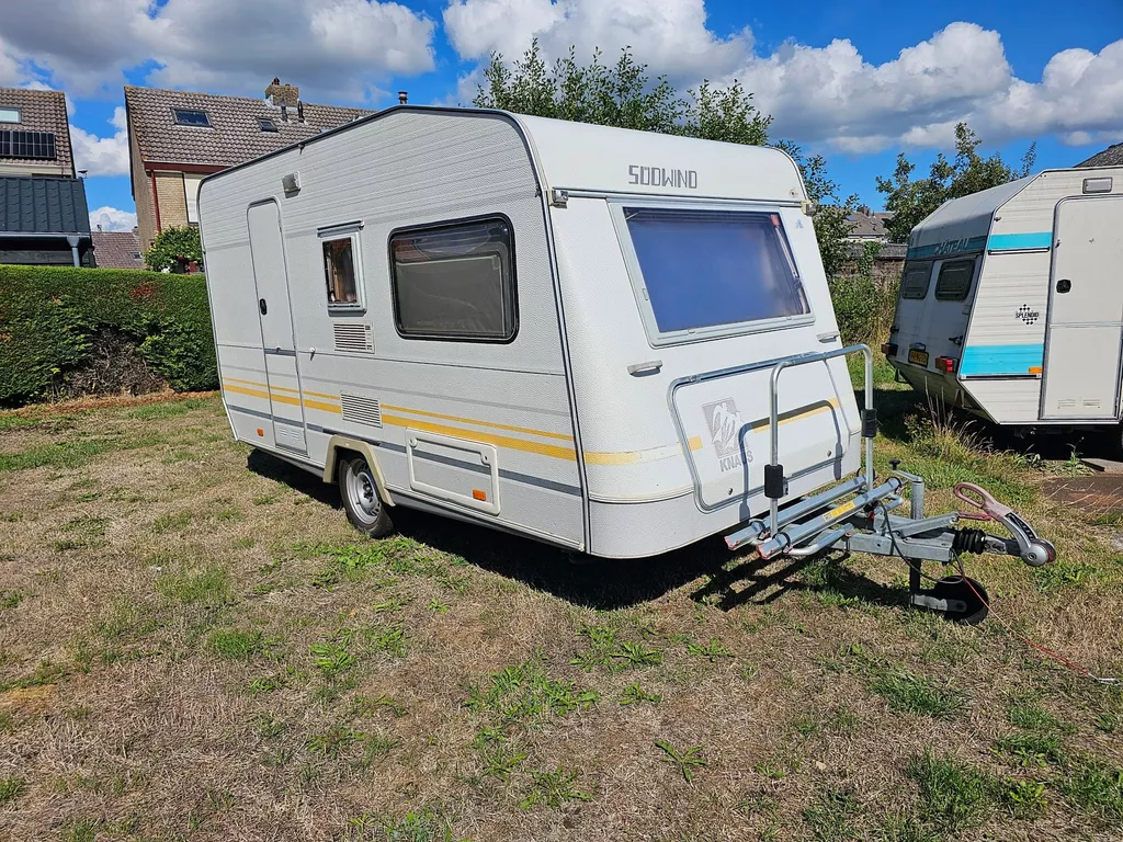 Knaus 8305 Knaus Súdwind 395 Caravan met Stapelbed !