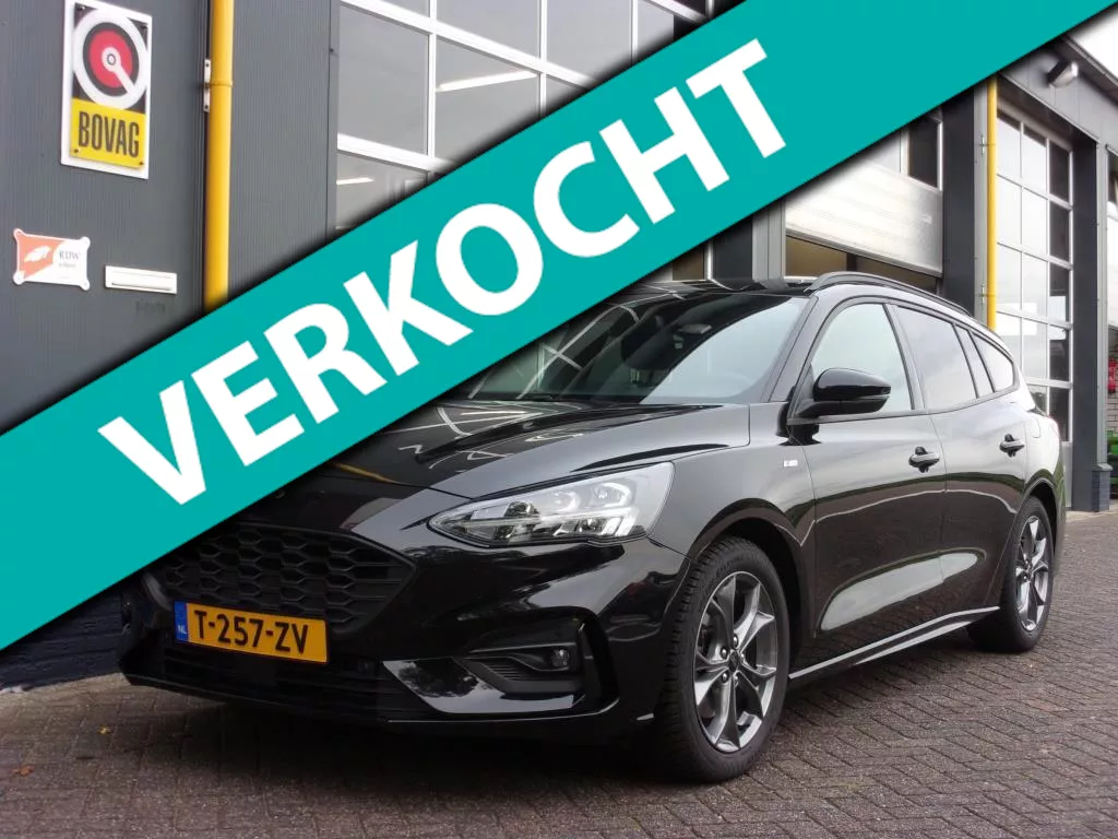 Ford Focus Wagon 1.0/125pk Hybrid ST-Line NAV CAM ECC HUD RR Keyless Privacy Glass
