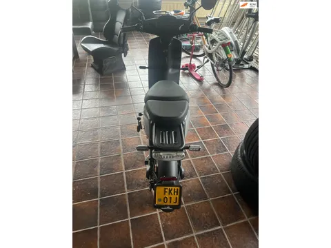 Super SOCO Bromscooter CUmini