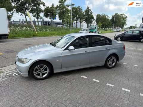 BMW 3 Serie 320i Business Line