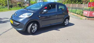 Peugeot 107 1.0-12V XS