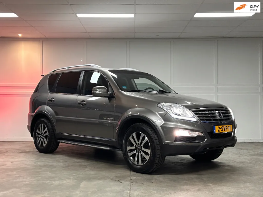 SsangYong Rexton RX 200 e-XDI Sapphire / 7 Persoons / Leer / Automaat
