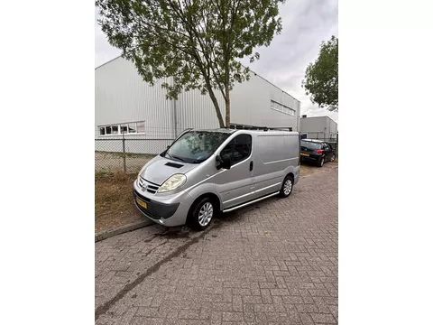 Nissan Primastar 115.27 2.0 dCi 310L DC AIRCO ''MOTOR DEFECT"