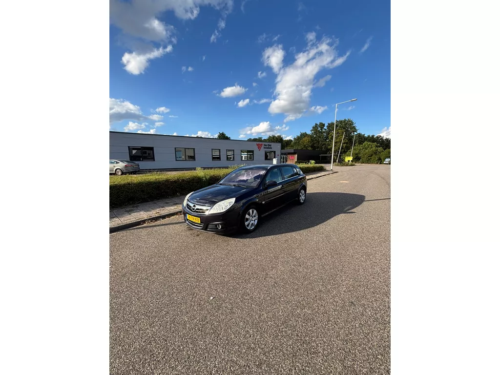 Opel Signum 2.2-16V Sport " AUTOMAAT "