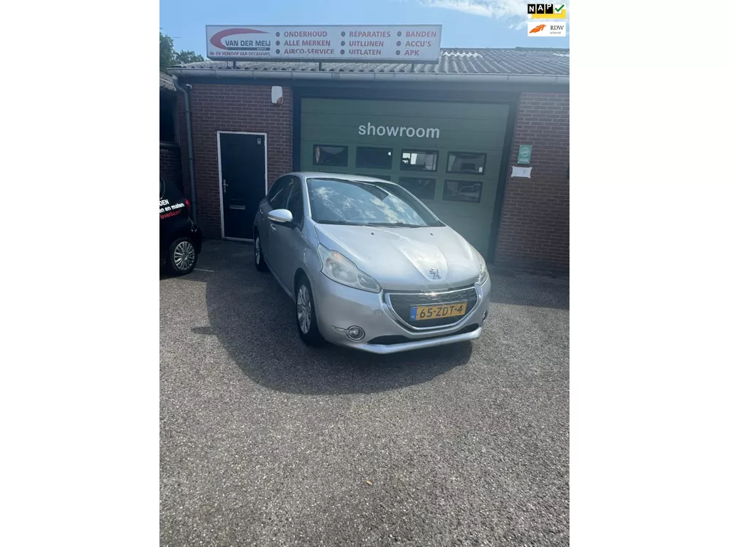 Peugeot 208 1.2 VTi Blue NIEUWE DISTRIBUTIERIEM