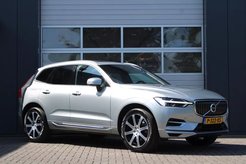 Volvo XC60 2.0 T8 Twin Engine AWD Inscription ACC/HarmanKardon/Panodak/Head-Up/Camera/Keyless/Stoelverwarming/Carplay/Trekhaak/20"