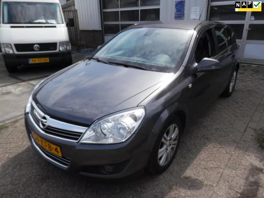 Opel Astra 1.7 CDTi Cosmo