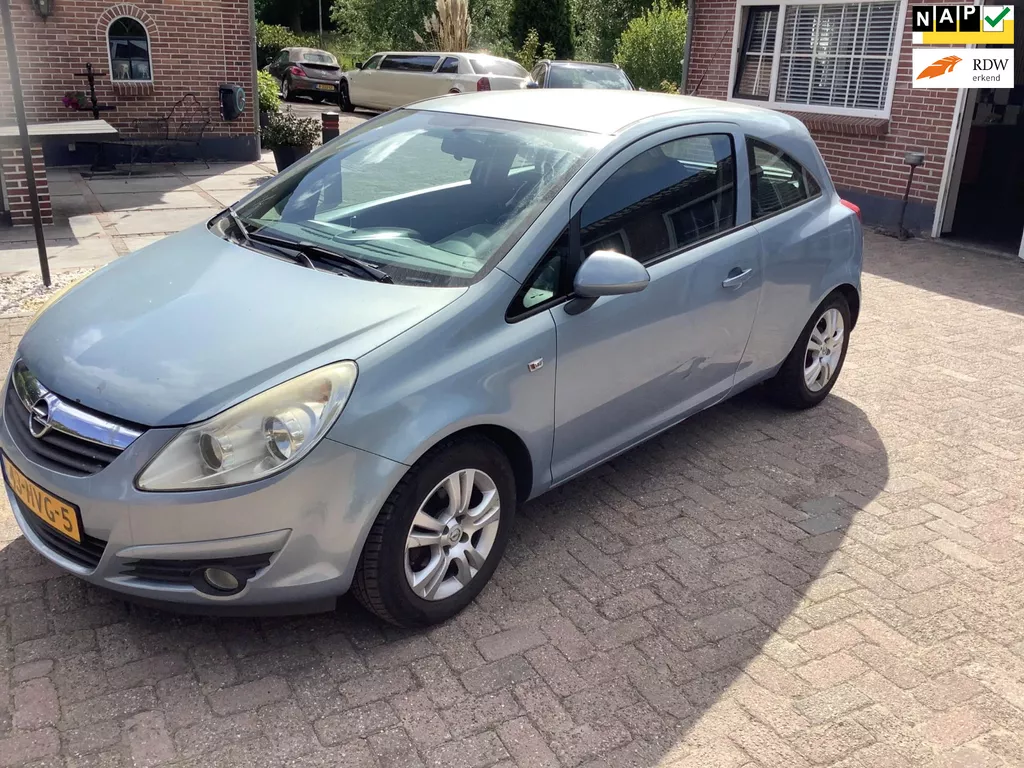 Opel Corsa 1.2-16V Business nieuwe apk tot5-2026 zo ingeruild zo weg
