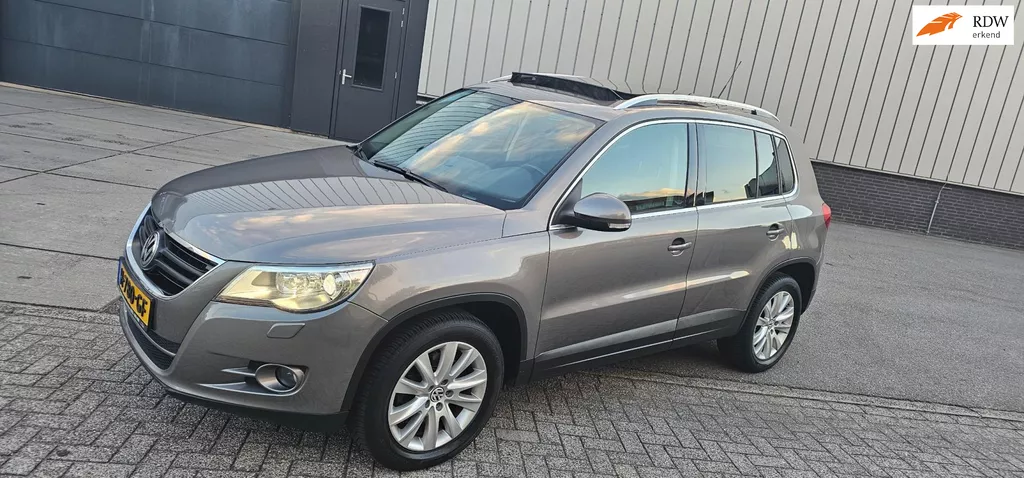 Volkswagen Tiguan 1.4 TSI Sport&Style 4Motion pano navi xenon leer