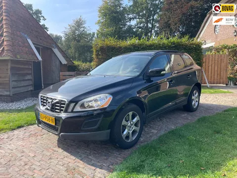 Volvo XC60 2.0T Momentum-NAVI-STOELVERW-AUTOMAAT-