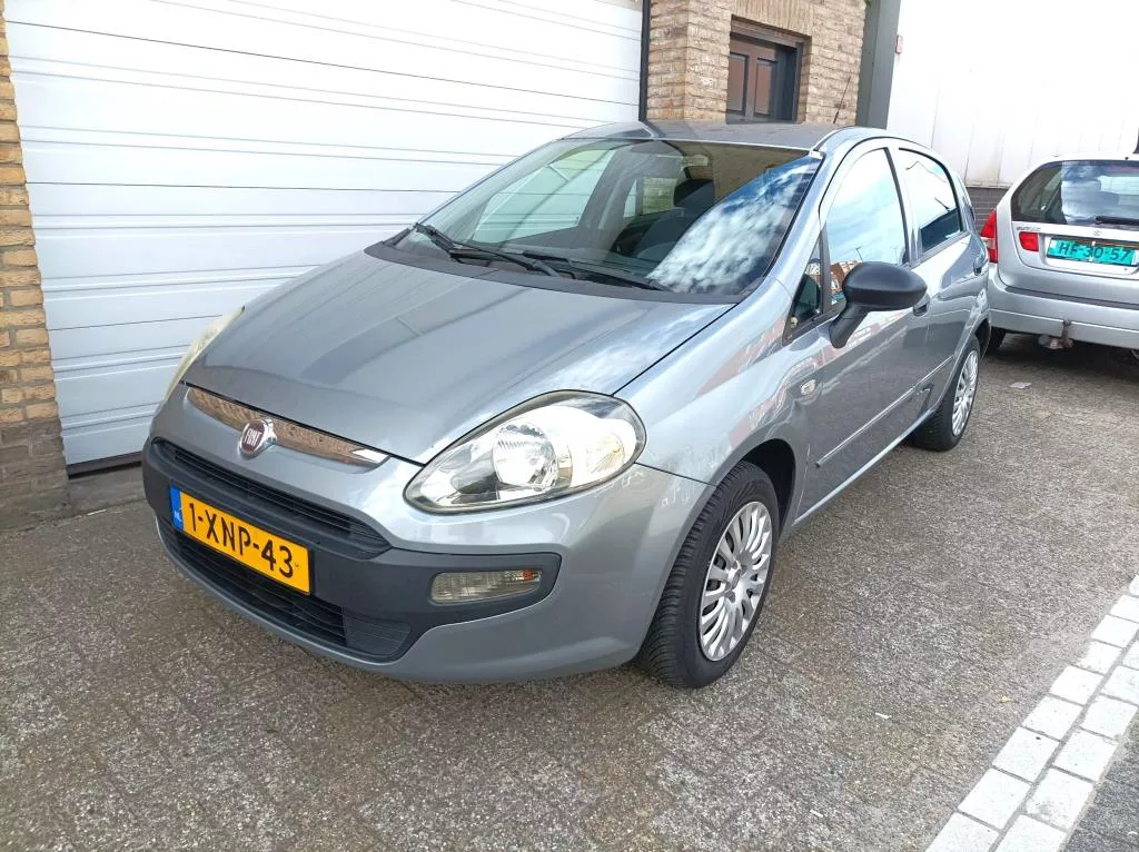 Fiat Punto Evo 1.4 Dynamic 5 Deurs Airco APK 9-2026