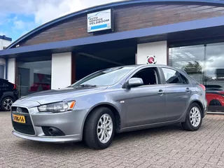 Mitsubishi Lancer Sportback 1.6 Edition One + trekhaak