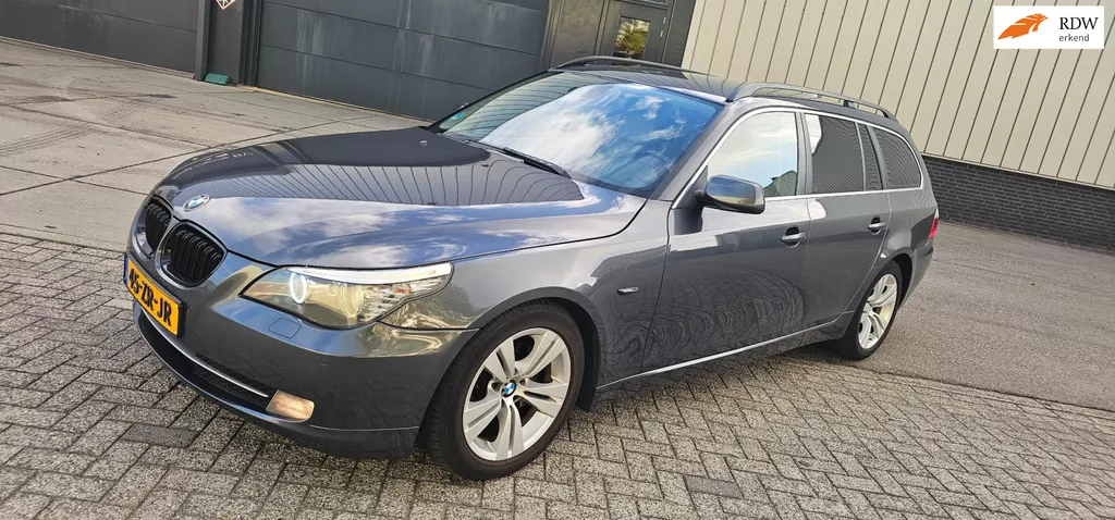 BMW 5-serie Touring 525i Business Line automaat